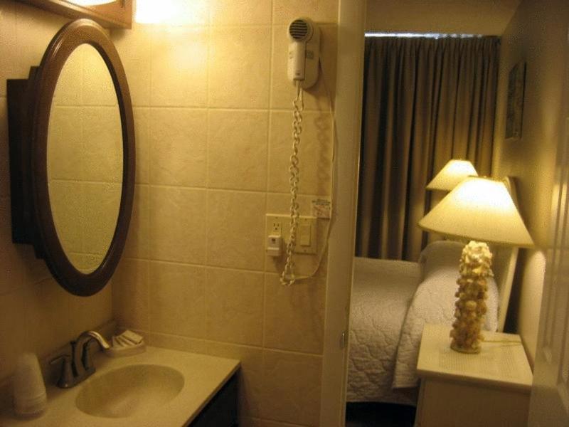 Diplomat Beach Club Wildwood Ruang foto